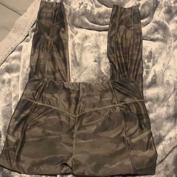 Eddie Bauer cameo leggings - Picture 3 of 4
